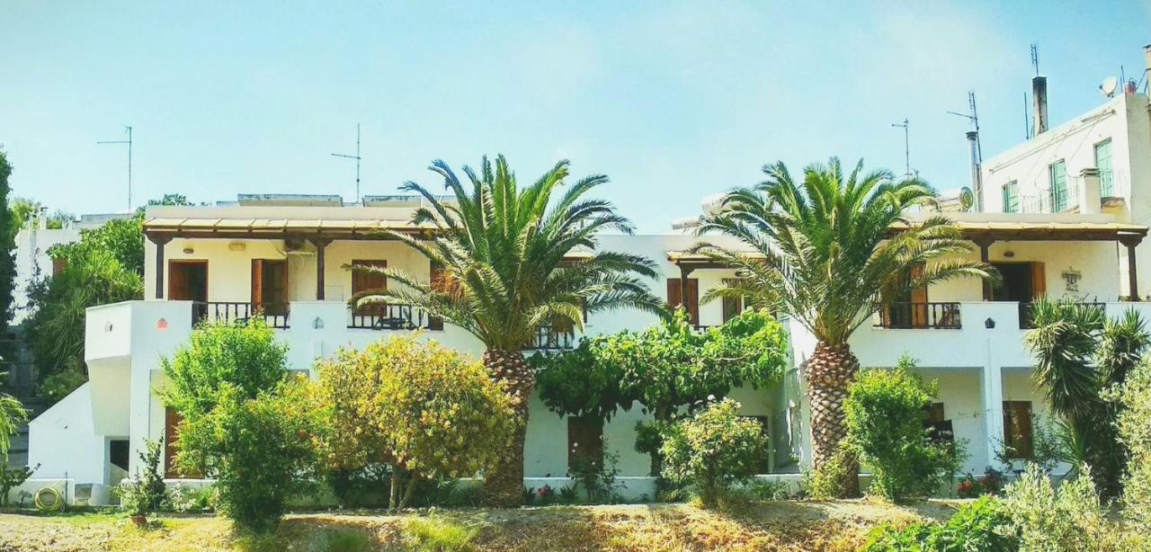 סקירוס Mavrikou Helen Apartments מראה חיצוני תמונה