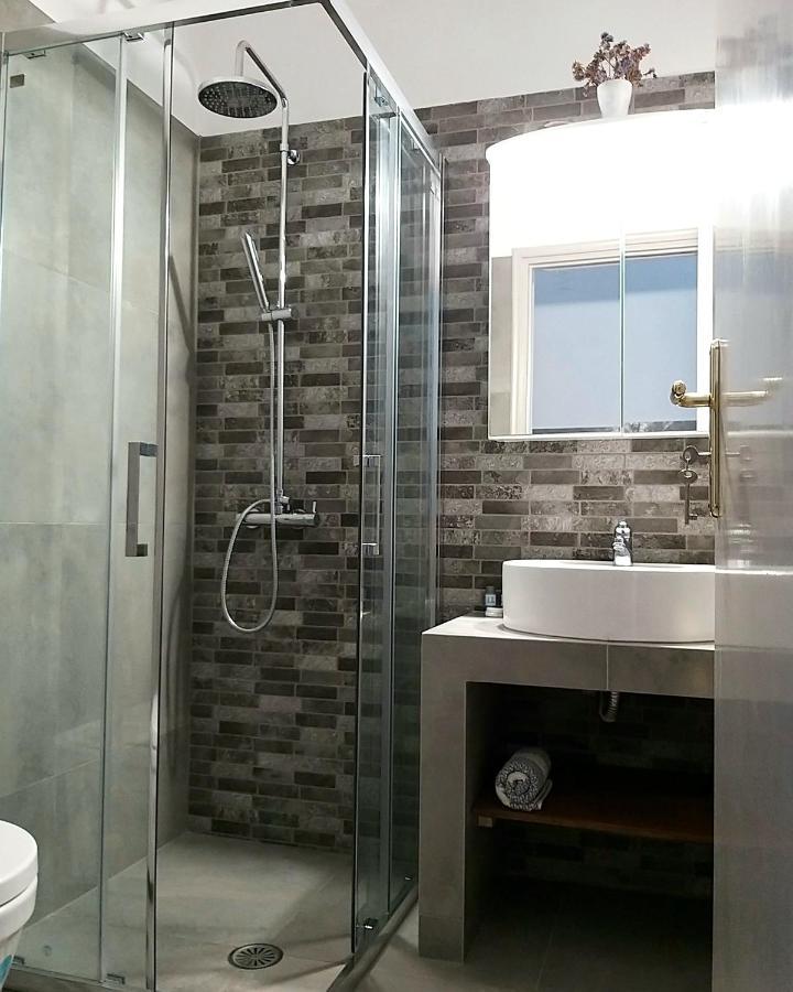 סקירוס Mavrikou Helen Apartments מראה חיצוני תמונה