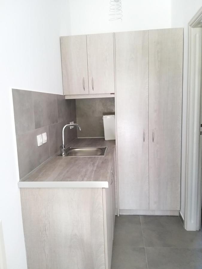 סקירוס Mavrikou Helen Apartments מראה חיצוני תמונה