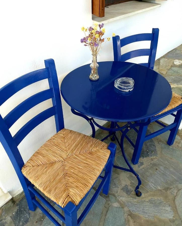 סקירוס Mavrikou Helen Apartments מראה חיצוני תמונה