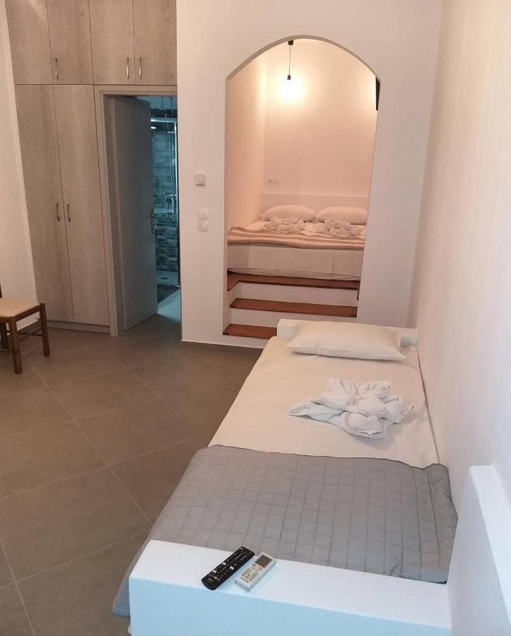 סקירוס Mavrikou Helen Apartments מראה חיצוני תמונה