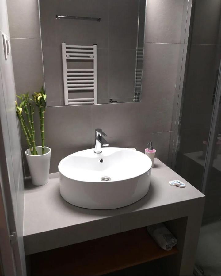 סקירוס Mavrikou Helen Apartments מראה חיצוני תמונה