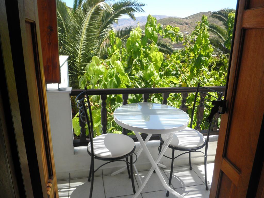 סקירוס Mavrikou Helen Apartments חדר תמונה